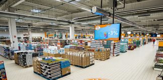 Interiourl magazinului Auchan Discount