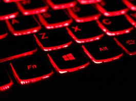 tastatura luminoasa laptop
