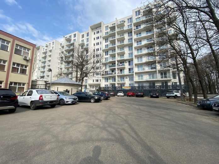 Percheziții IPJ Prahova la un dezvoltator imobiliar din Ploiești Descinderi IPJ PH în Bariera București