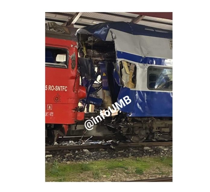 accident feroviar intre doua trenuri