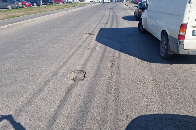 strada cu gropi in Ploiesti