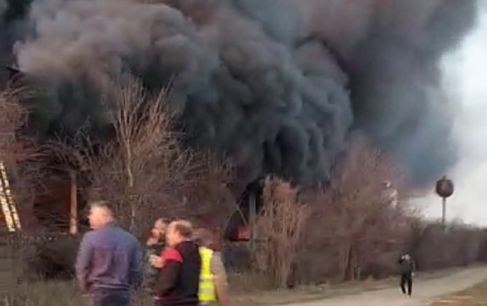 incendiu depozit deseuri albesti paleologu captura foto