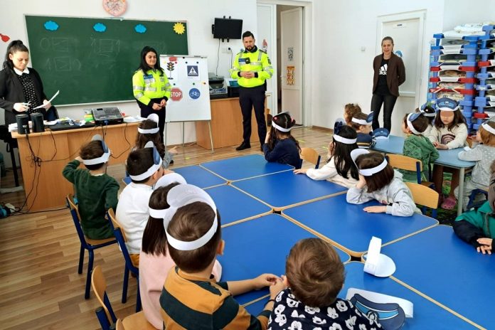 politie prahova scoala altfel front politisti prahoveni la gradinita