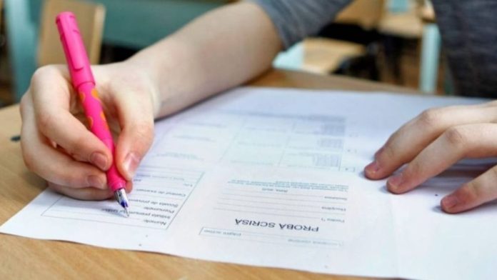 elev la examen examen simulare evaluare nationala