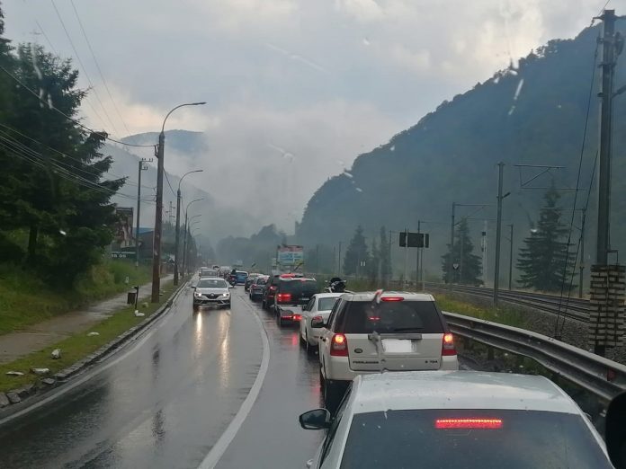 Se circulă în coloană pe DN1