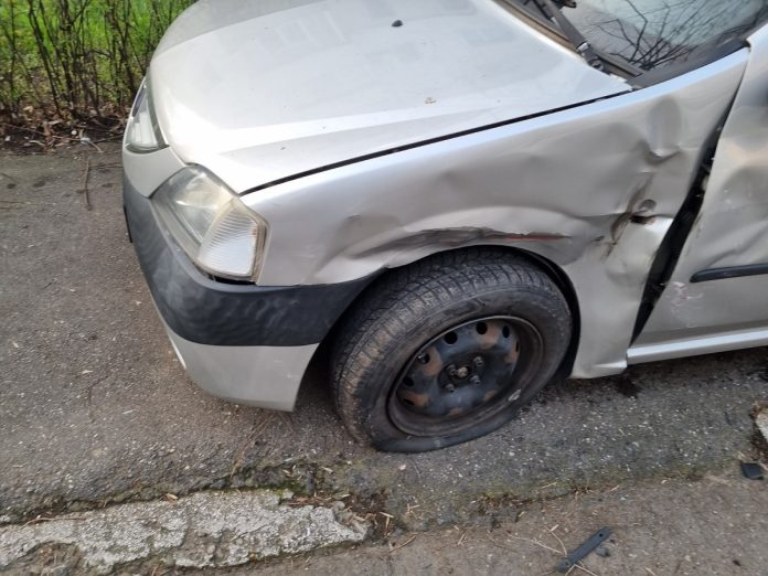 A avariat o mașină în Ploiești și a fugit