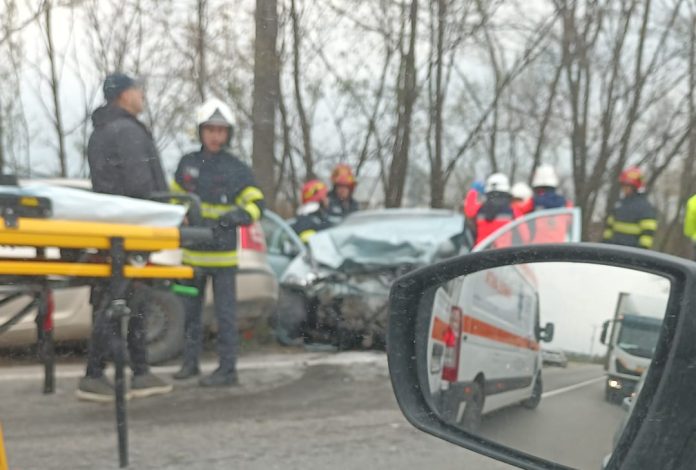 accident aricestii rahtivani (1) accident sosea pompieri