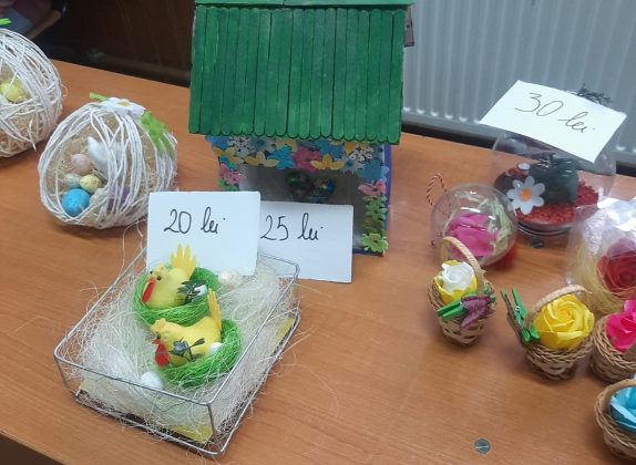 ornamente pascale, scoase la vanzare in scop acritabil