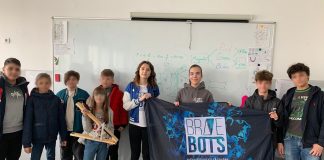 echipa robotica bravebots liceu mihai viteazul ploiesti