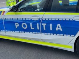 politia inscriptie masina
