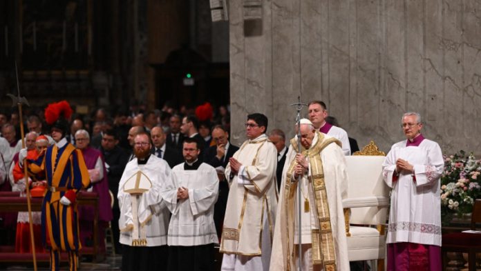 papa francisc slujba paste catolic papa francisc paste catolic