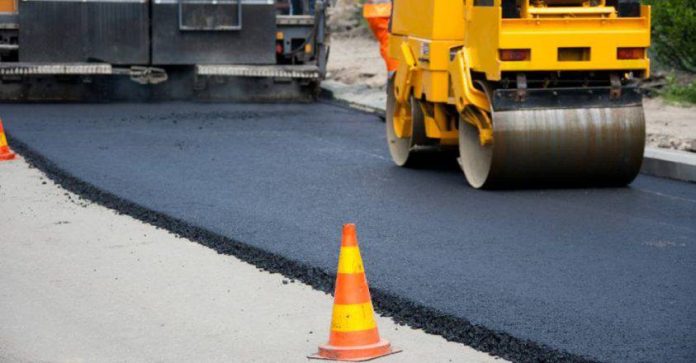 reparatii strazi Paulesti turnare asfalt