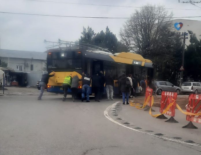 troleu Ploiesti calatori troleibuz